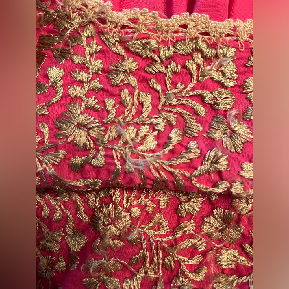 Gorgeous Embroidered Mexican Top in Bright Pink Size Large - Picture 9 of 13